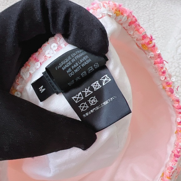 Auth Chanel 19C Runway Pink Tweed CC logo Beret -Size. M - Picture 8 of 9